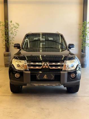 MITSUBISHI PAJERO FULL 3.2 HPE 4X4 16V TURBO INTERCOOLER DIESEL 4P AUTOMÁTICO MITSUBISHI PAJERO FULL 3.2 HPE 4X4 16V TURBO INTERCOOLER DIESEL 4P AUTOMÁTICO